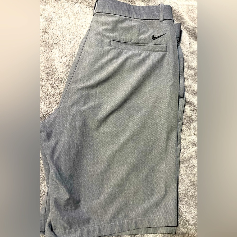 Men’s Nike Golf Shorts 36” Waist. Very Nice!